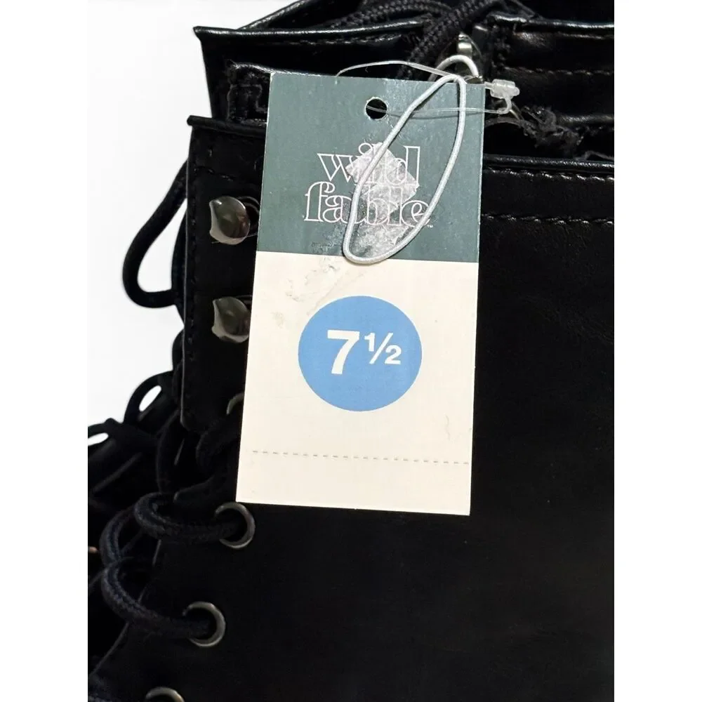 Wild Fable Black Combat Boots Lace Up Lug Sole Goth Punk Chunky W 7.5 - Picture 8 of 8